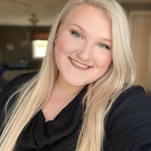 Meet your Posher, Lydia